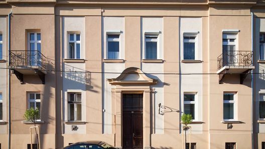 Studio 16 Apartman Sopron (1)