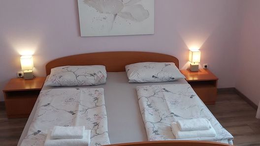 Apartmanok és Szobák Parkolóhellyel Mali Losinj, Losinj - 9681 Mali Lošinj (1)