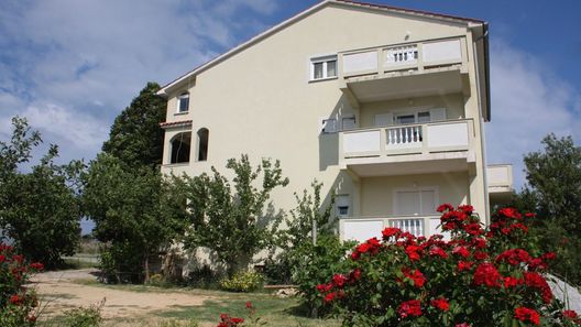 Apartmanok Parkolóhellyel Mundanije, Rab - 4953 Mundanije (1)