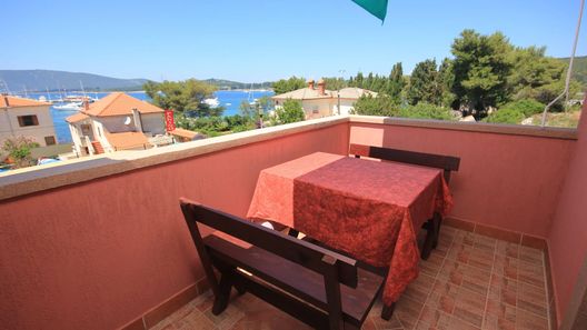 Apartmanok A Tenger Mellett Ilovik, Losinj - 8069 Ilovik (1)