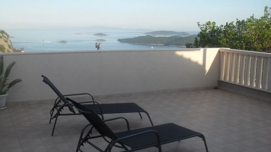 Apartmanok Parkolóhellyel Kuciste, Peljesac - 14107 Kučište (1)