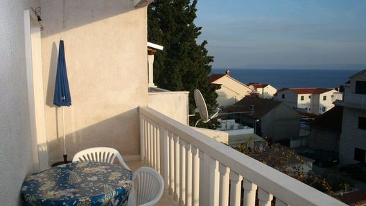 Apartmanok Parkolóhellyel Bol, Brac - 2884 Bol (1)