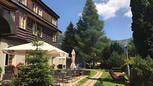 Alpský hotel Špindlerův Mlýn (1)