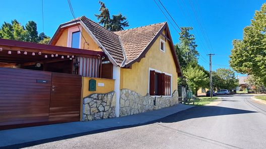 Belloapartamento Ház, Strand 800 m, Jakuzzi Balatonkenese (1)