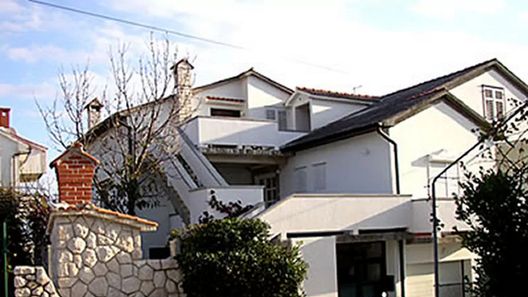 Apartmani Mikelić Kampor (1)