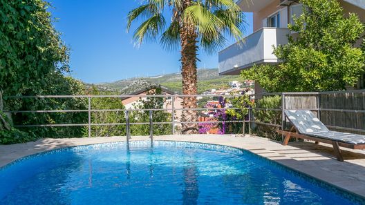 Apartmanok Családok Részére Medencével Seget Vranjica, Trogir - 14409 Seget Vranjica (1)