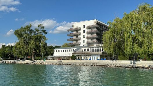 Világos Hotel Balatonvilágos (1)