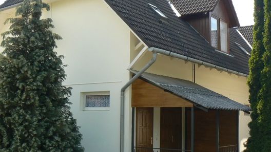 Familia Apartman Balatonszemes (1)