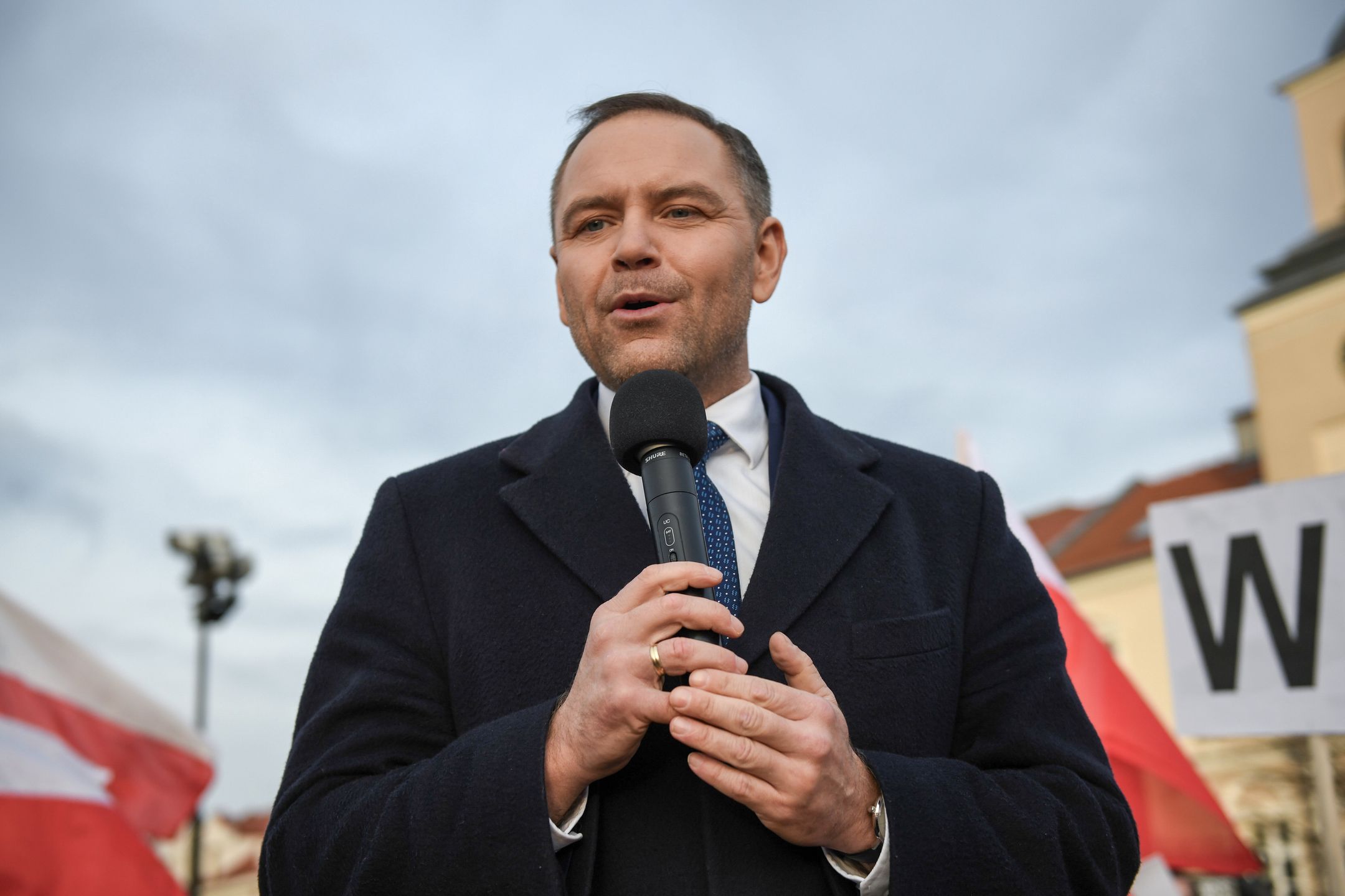 Głośne buczenie na wiecu Nawrockiego. Nie spodobało im się pytanie