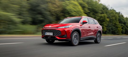 MG HS Plug-in Hybrid