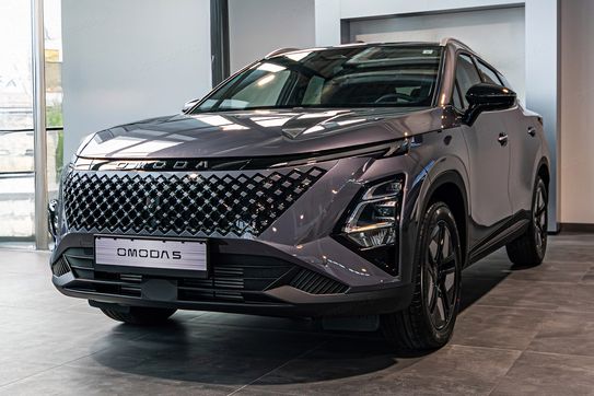 Omoda 5 1.5 T-GDI Hybrid Premium DHT