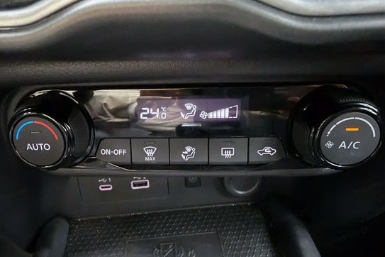 Nissan Juke N-Connecta 1.6 HEV