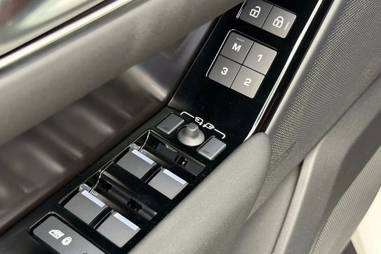 Land Rover Range Rover Velar D200 Dynamic SE