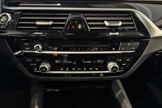 BMW Seria 5 518d Advantage aut