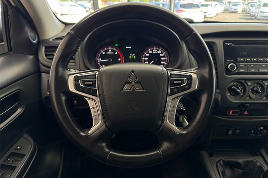 Mitsubishi L200 Invite 4x4