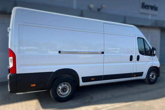 Peugeot Boxer L4H2 AT8