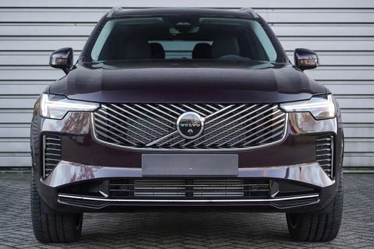 Volvo XC90 B5 AWD Ultra Bright