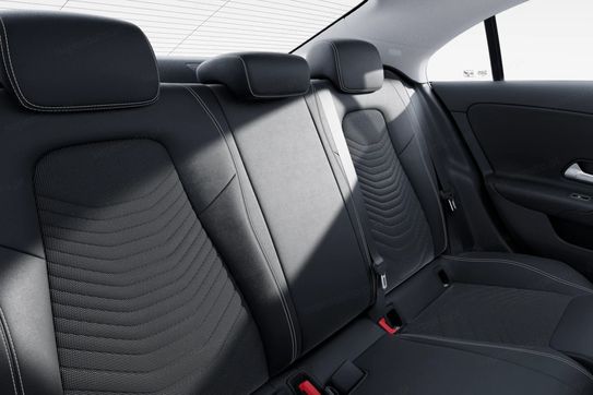 Mercedes CLA 200 mHEV 7G-DCT
