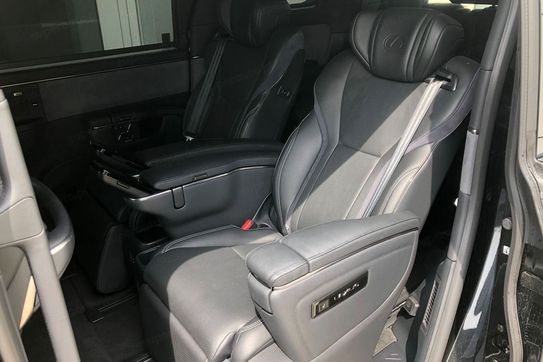 Lexus LM 350h Prestige