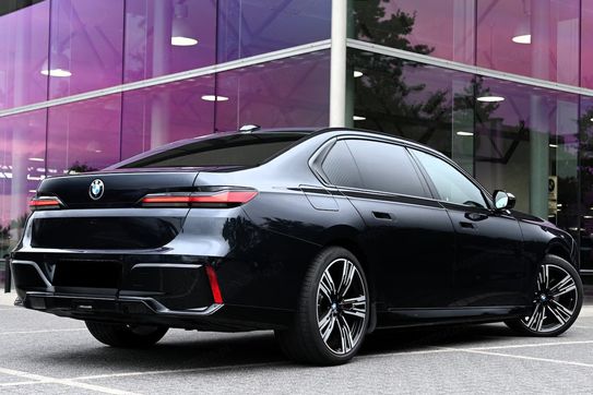 BMW Seria 7 740d xDrive M Sport
