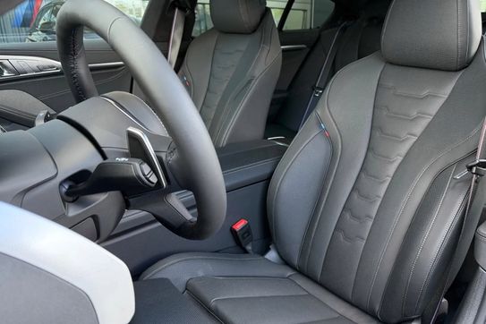 BMW Seria 8 840d xDrive M Sport