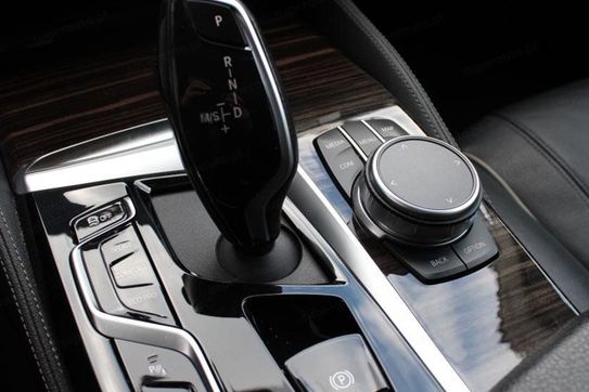 BMW Seria 5 520d xDrive Luxury Line Touring