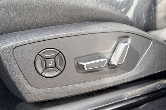 Audi Q6 e-tron S line