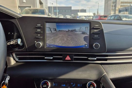 Hyundai Elantra 1.6 Smart DCT