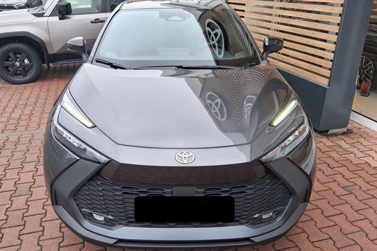 Toyota C-HR Style 2.0 Hybrid Dynamic Force Plug-in