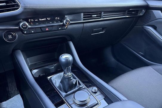 Mazda 3 2.0 Center-Line