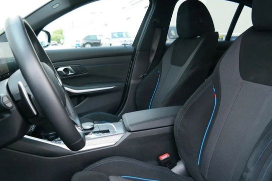 BMW Seria 3 318i M Sport aut