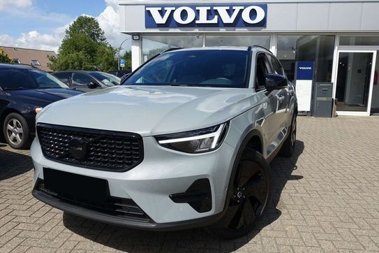Volvo XC40 B4 Plus Black Edition