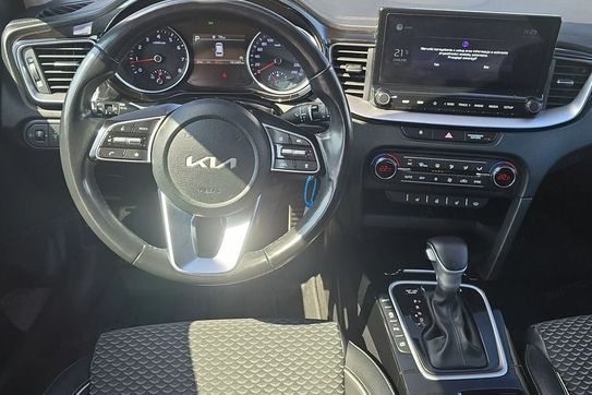 Kia Ceed 1.5 T-GDI  DCT