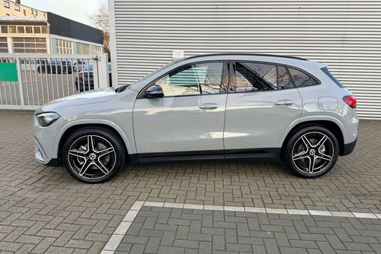 Mercedes GLA 220 4-Matic AMG Line