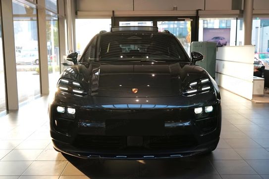 Porsche Macan 4