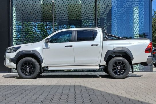 Toyota HiLux 2.8 d-4D Mhev Double Cab Invincible 4X4
