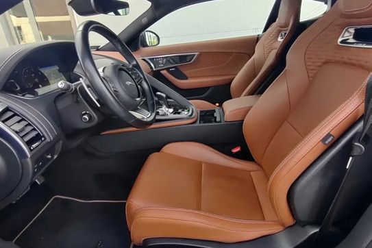 Jaguar F-Type Turbo P300 RWD R-Dynamic