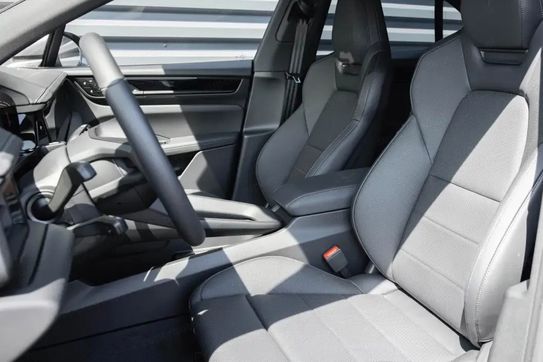 Porsche Macan 4