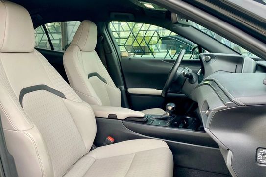 Lexus UX 250h F Impression 2WD