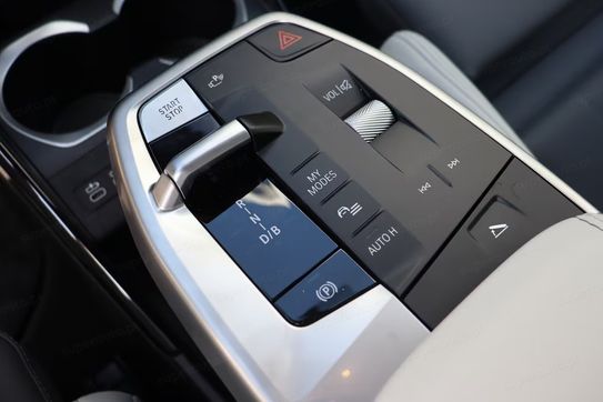BMW iX2 eDrive20 M Sport