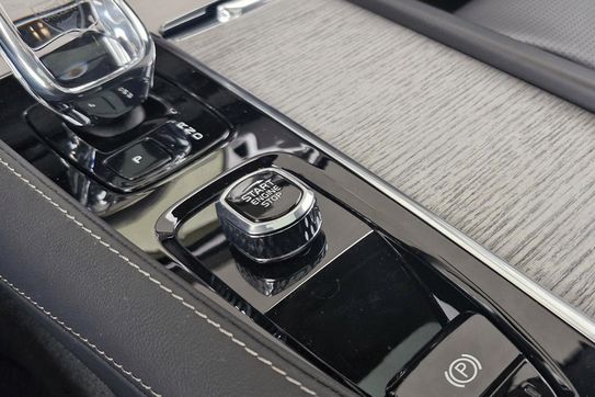 Volvo XC90 T8 Plug-In Hybrid AWD Ultimate Bright 7os