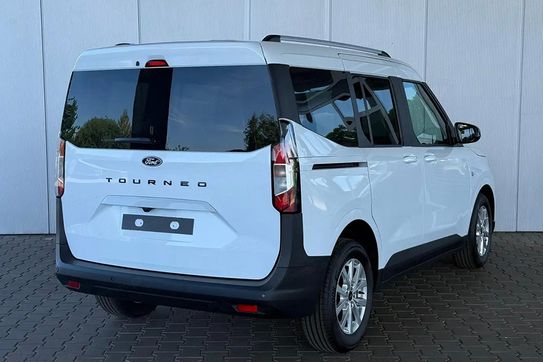 Ford Tourneo Courier Titanium