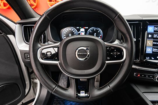 Volvo XC60 D4 R-Design