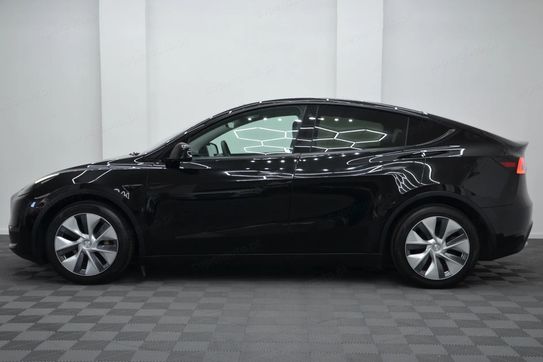 Tesla Model Y Y 62.5 Standard RWD
