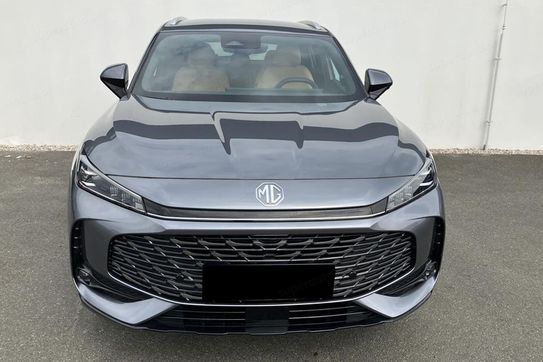 MG HS Exclusive 1.5 AT