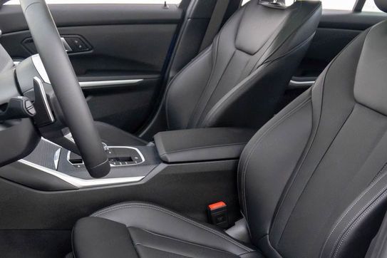 BMW Seria 3 318i M Sport