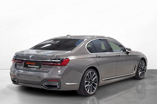 BMW Seria 7 740d xDrive