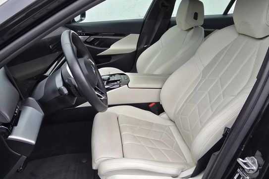 BMW Seria 5 520d xDrive M Sport