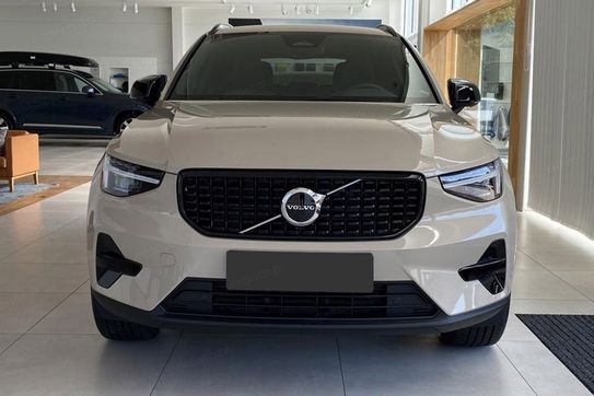 Volvo XC40 B3 Plus Dark