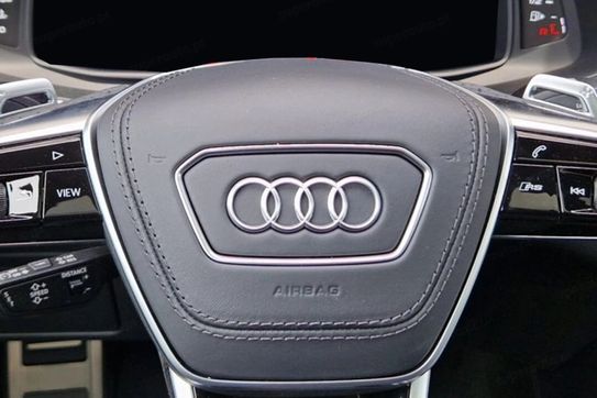 Audi A6 RS6 TFSI quattro Performance Avant